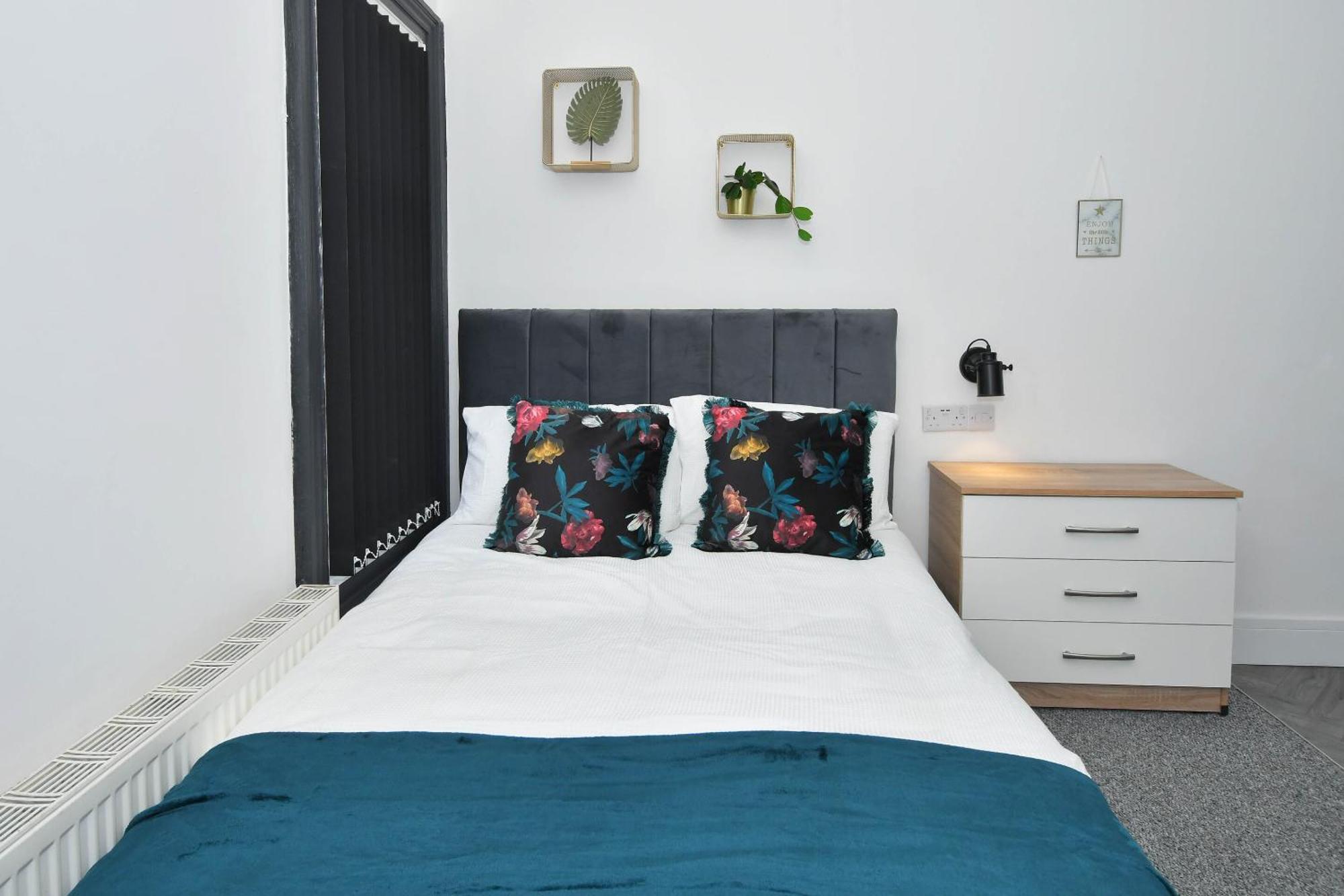 Townhouse @ 202 Walthall Street Crewe Esterno foto